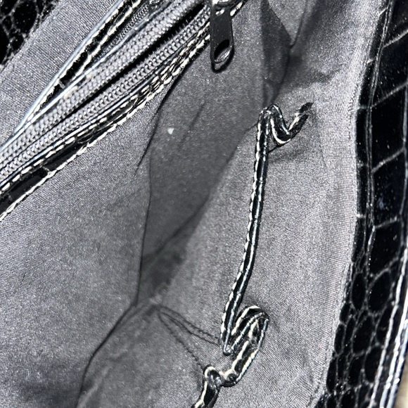 Vintage Cato Embossed Faux Leather Purse - Picture 9 of 13